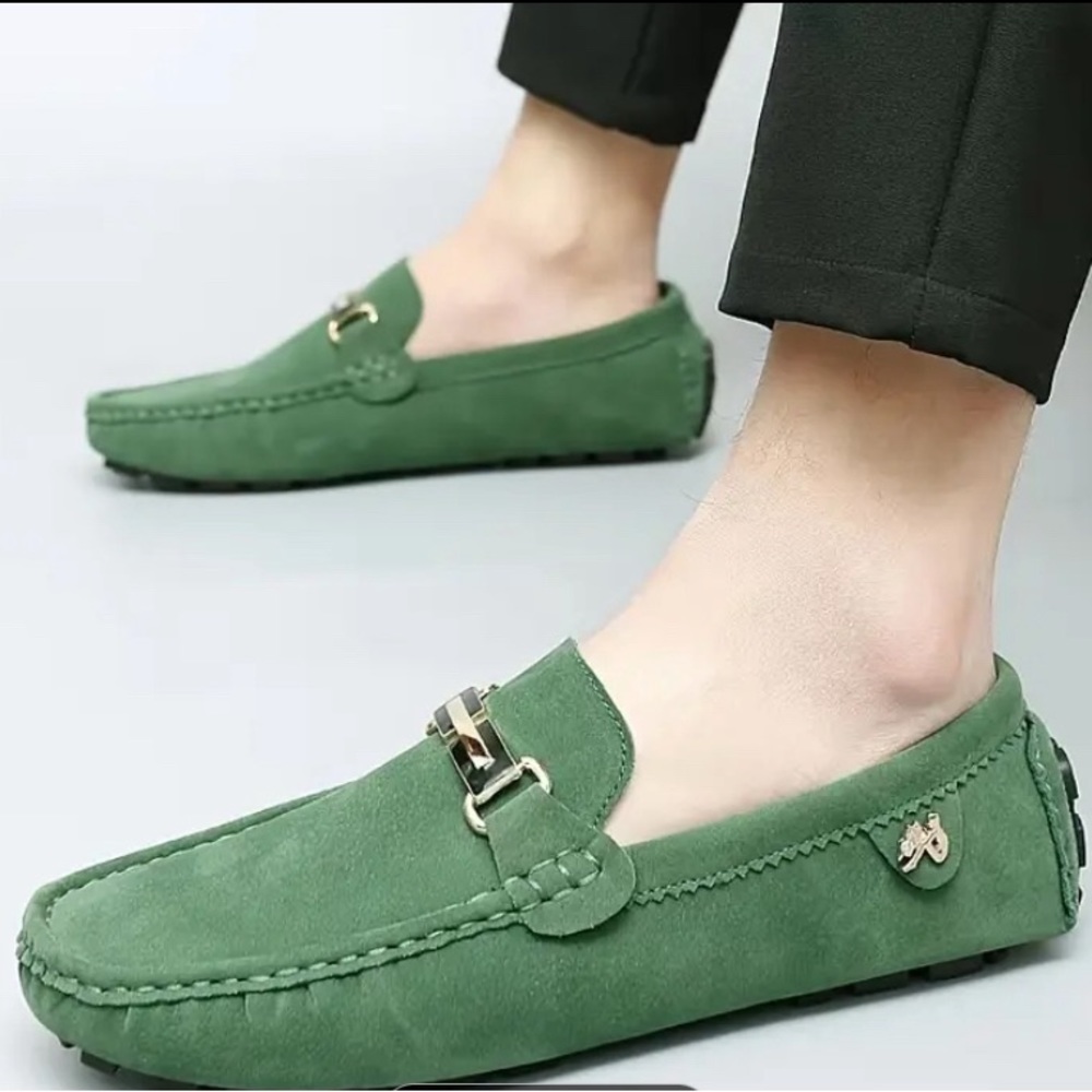Comfy Non-Slip Men's Moccasin Loafers with Metallic Decor for Spring and Summer